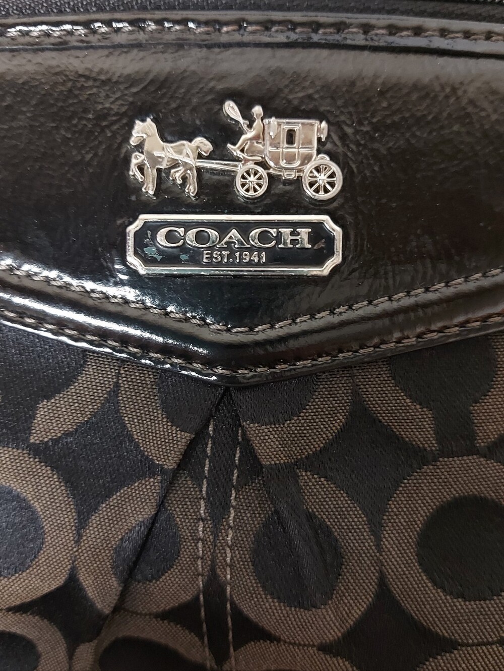 Coach Leather Wallet in Mauve Pink with Silver Plaque